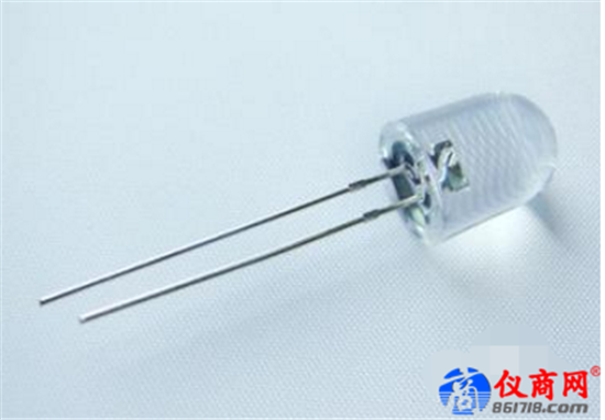 如何通過萬用表測試LED燈的好壞？
